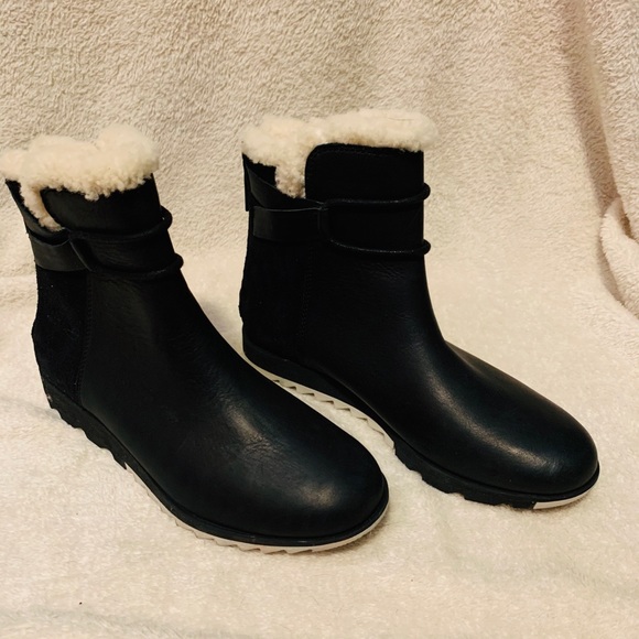 sorel harlow bootie cozy